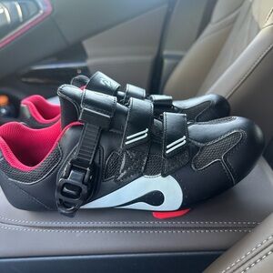 Peloton womens Black and Red Cycling Shoes
